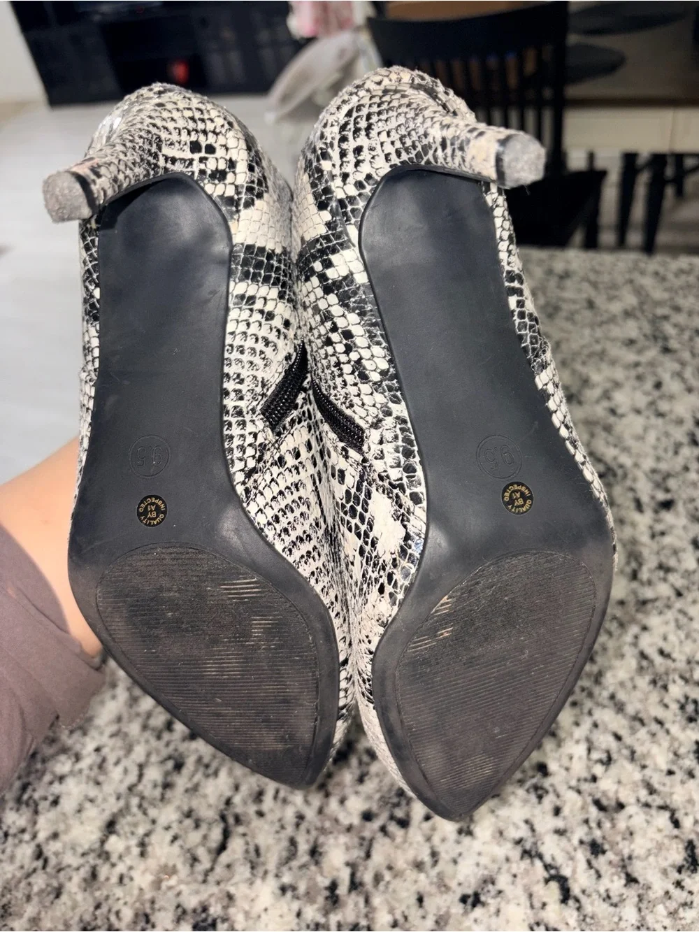 Snake-Print Pointed Toe Ankle Boots - Black & white
